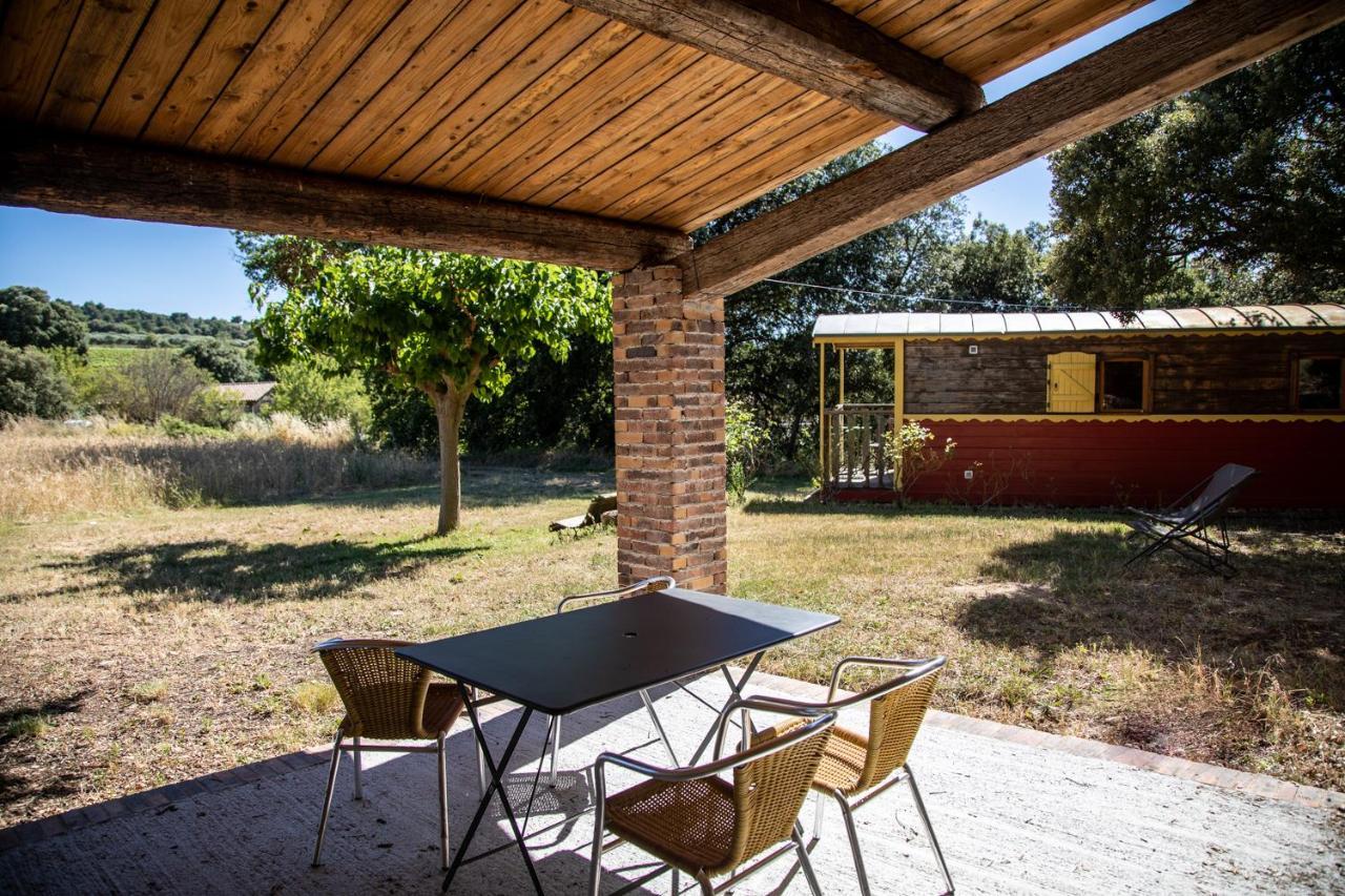 Domaine Les Perpetus La Tour-dʼAigues Exterior foto